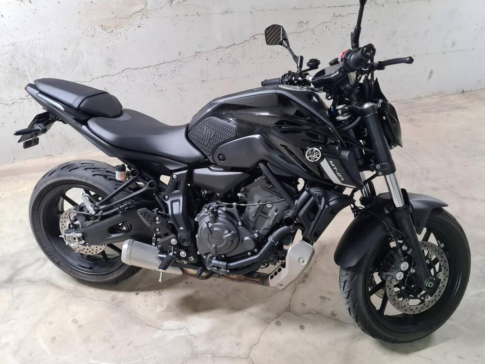 Yamaha MT-07 Pure (2023 - 24) (4)