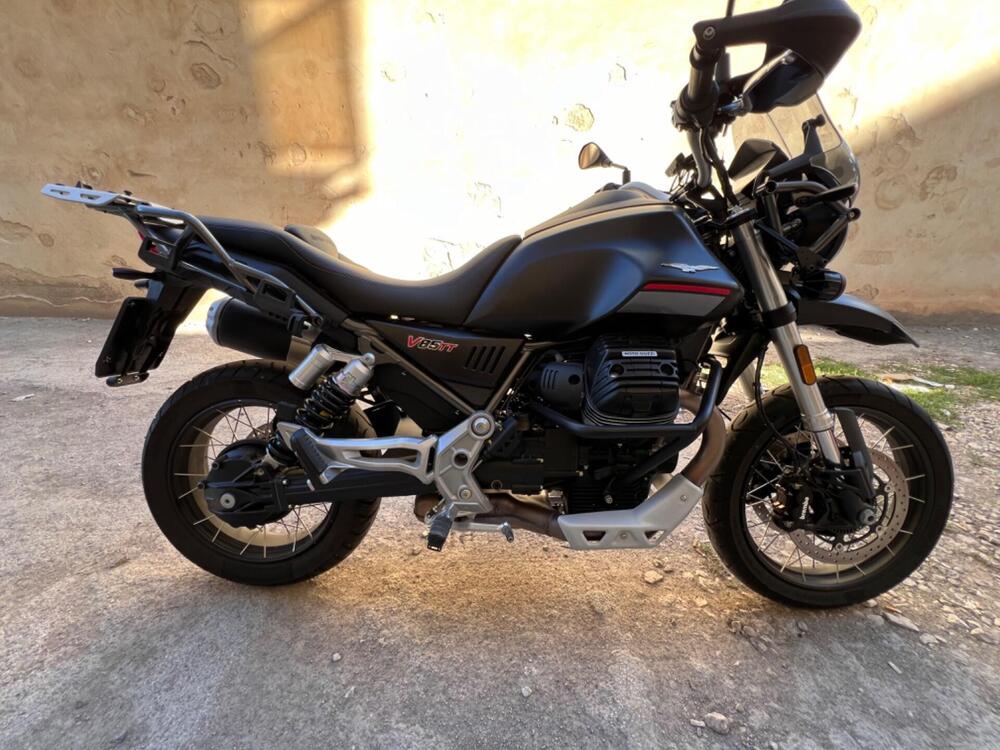 Moto Guzzi V85 TT (2021 - 23)