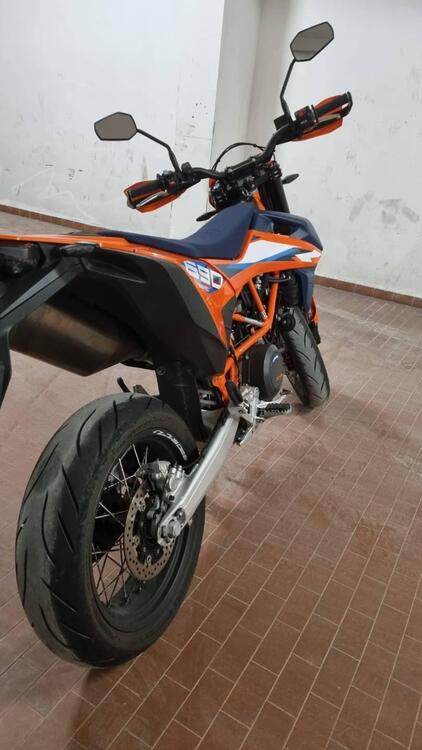 KTM 690 SMC R (2023 - 24) (4)