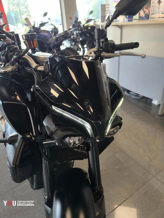 Yamaha MT-10 (2022 - 24) (4)