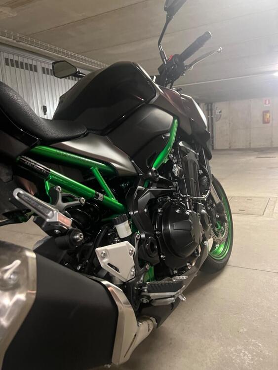 Kawasaki Z 900 (2021 - 24) (4)