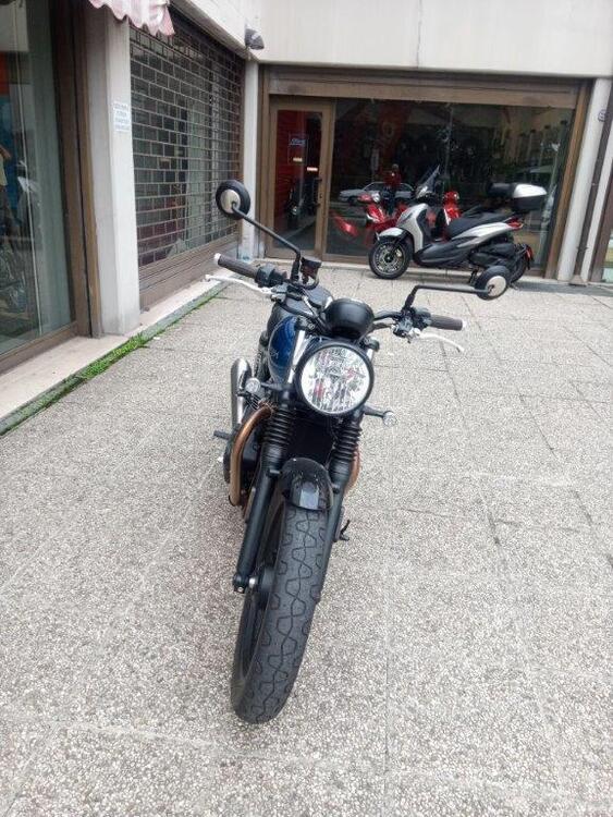 Triumph Street Twin 900 (2021 - 22) (5)