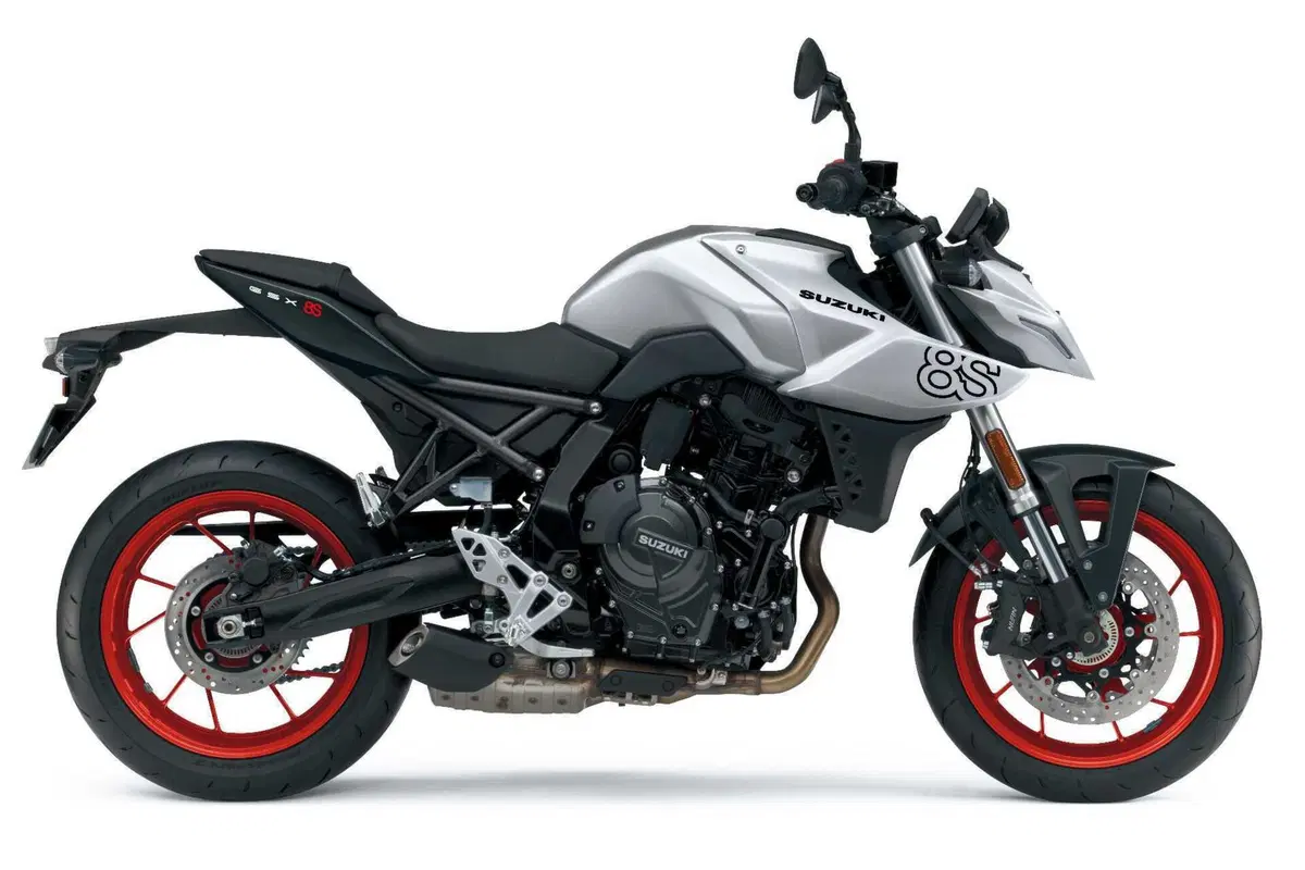 Suzuki a EICMA 2024 con le sue novità 2025 (e, sì: c'è l'Hayabusa in colorazione verde)