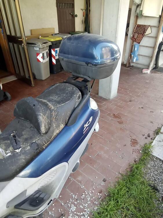 Piaggio X9 200 Evolution (3)