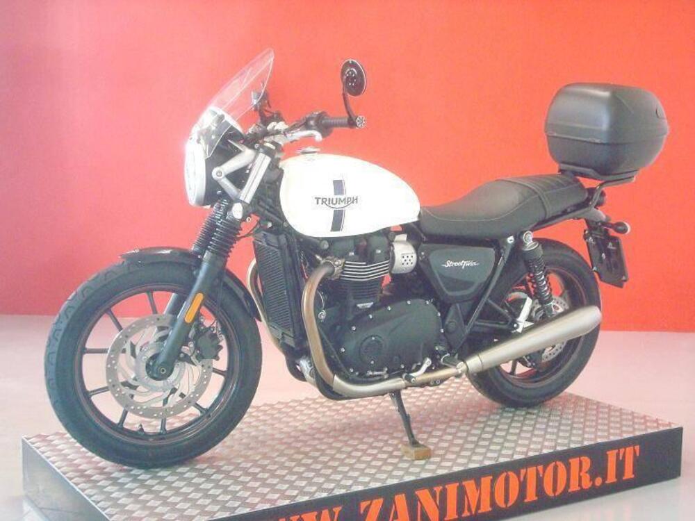 Triumph Street Twin 900 (2017 - 18) (4)