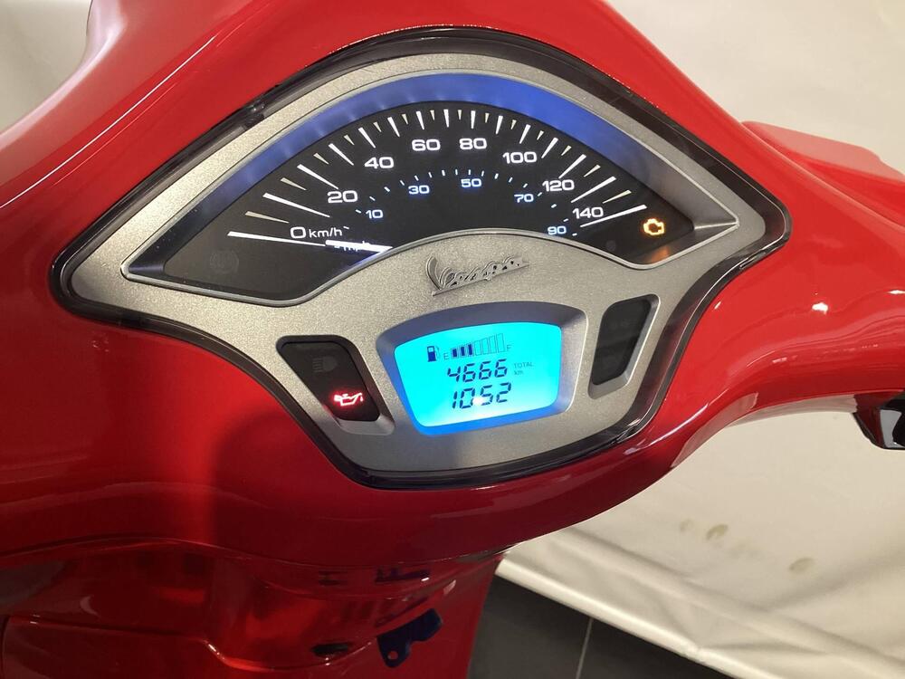 Vespa Primavera 125 RED (2021 - 24) (5)