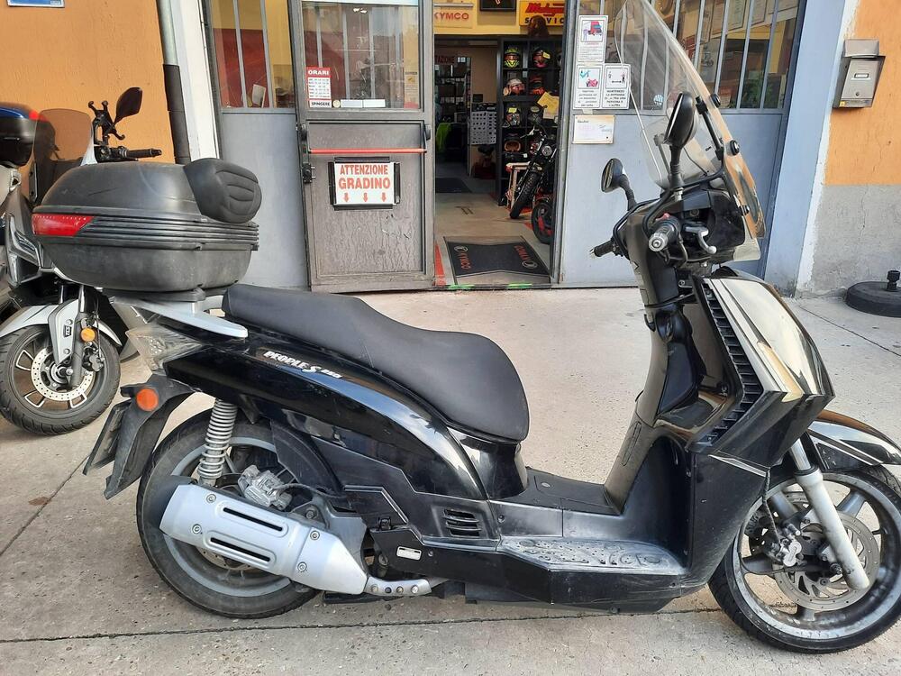 Kymco People 250 S (2)