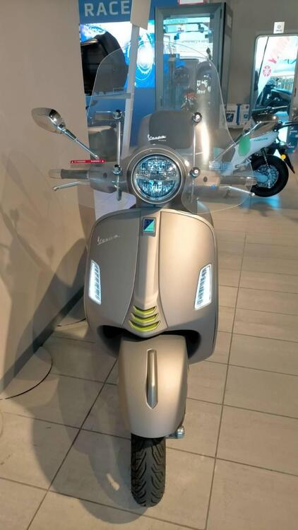 Vespa GTS 300 (2023 - 24) (3)