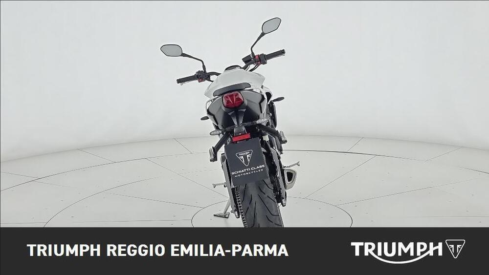 Triumph Street Triple R (2020 - 23) (2)