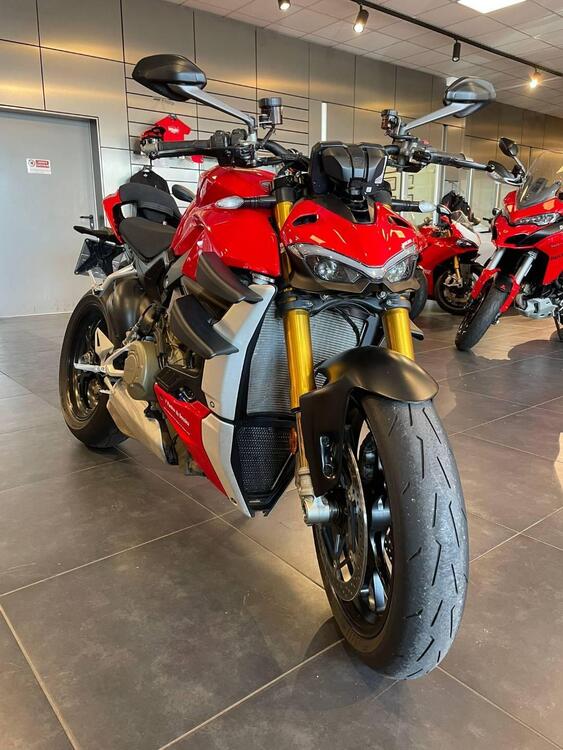 Ducati Streetfighter V4 1100 S (2020) (3)