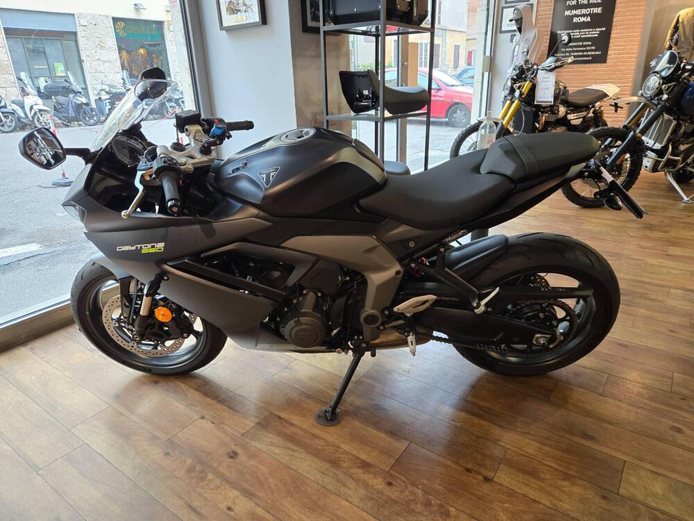 Triumph Daytona 660 (2024) (4)