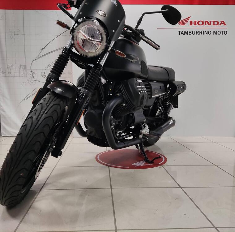 Moto Guzzi V7 III Stone (2017 - 20)