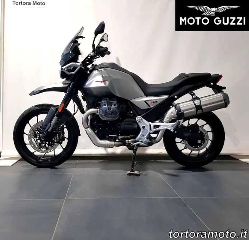 Moto Guzzi V85 Strada (2024 - 26)