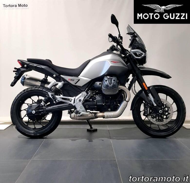 Moto Guzzi V85 Strada (2024) (2)