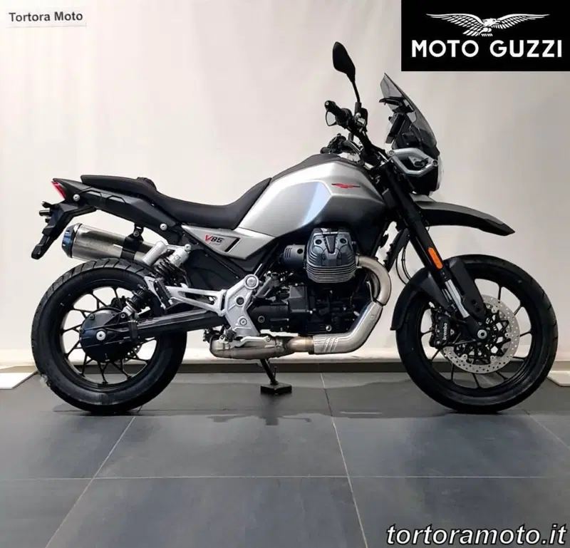 Moto Guzzi V85 Strada (2024 - 26) (2)