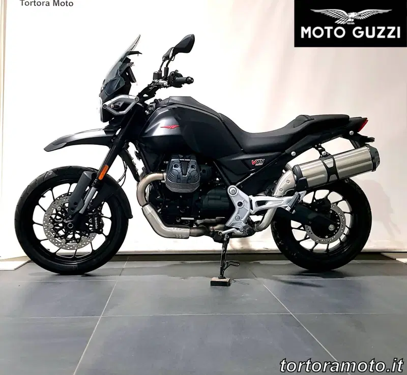 Moto Guzzi V85 Strada (2024 - 26) (9)