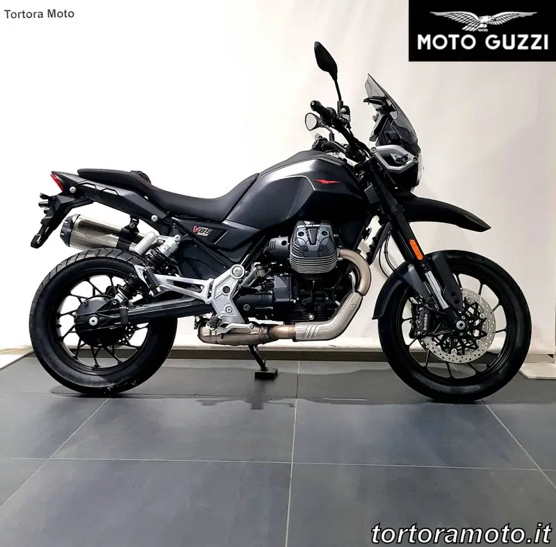 Moto Guzzi V85 Strada (2024 - 26) (10)
