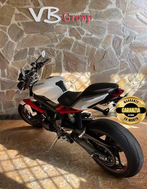 Triumph Street Triple (2013) (3)