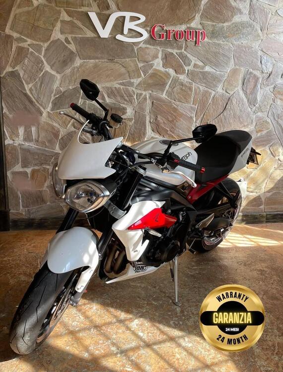 Triumph Street Triple (2013) (2)