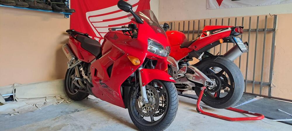 Honda VFR 800 (3)