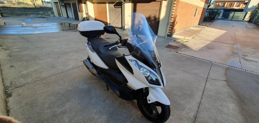 Kymco Downtown 300i (2009 - 17) (2)