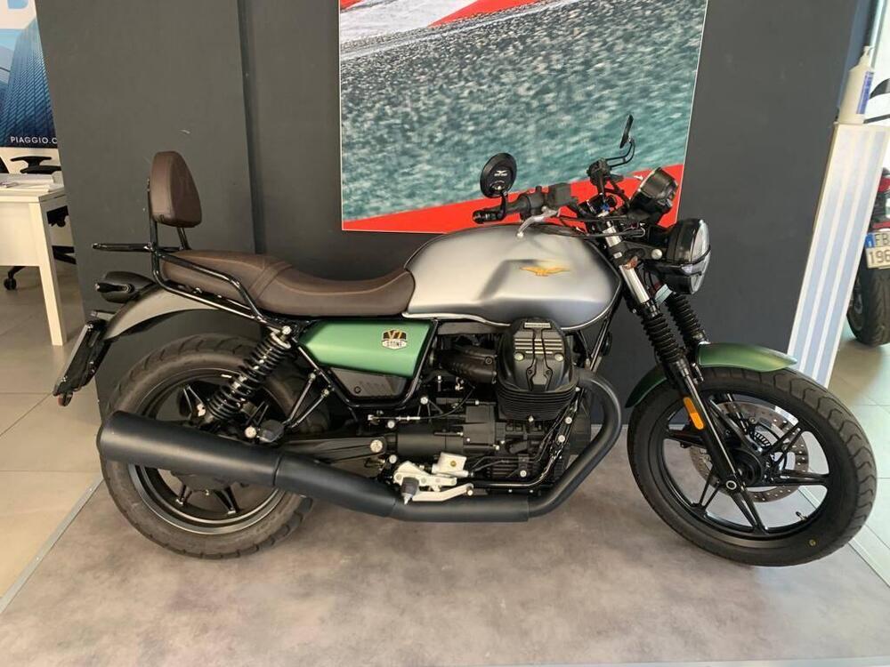 Moto Guzzi V7 Stone Centenario (2021 - 22) (2)