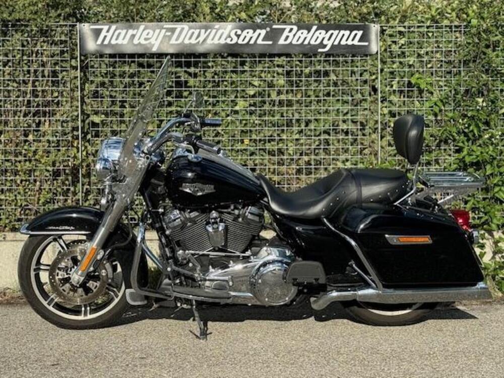 Harley-Davidson 107 Road King (2017) - FLHR (2)