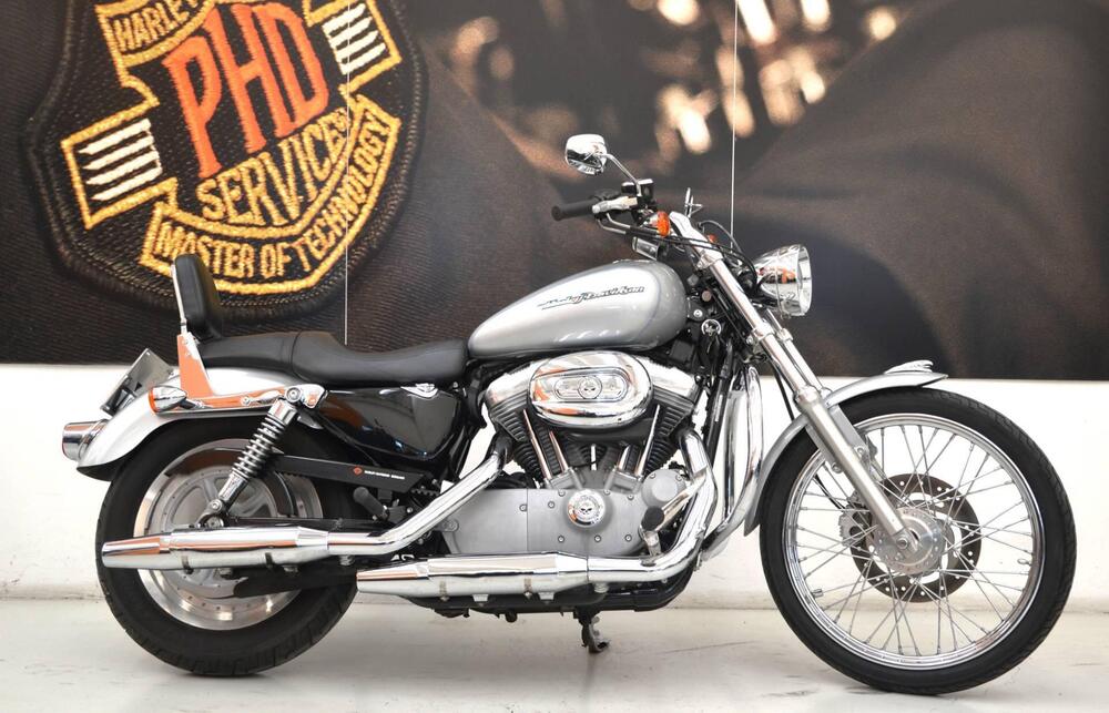 Harley-Davidson 883 Custom (2006 - 07) - XL 883C (3)