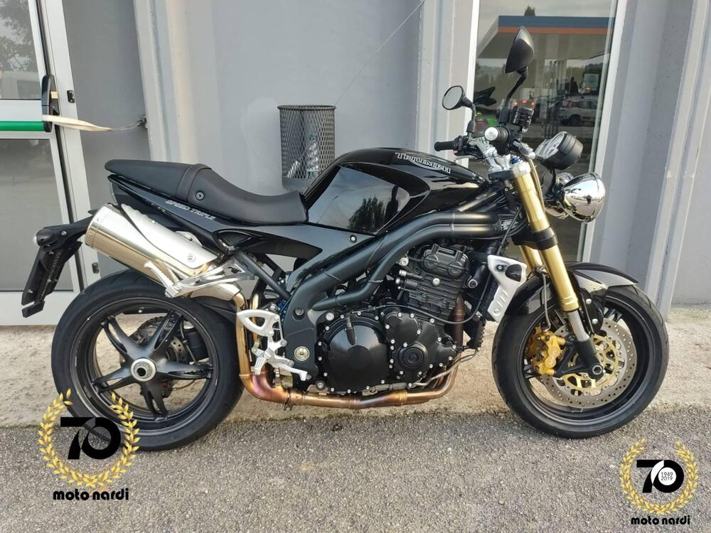 Triumph Speed Triple 1050 (2005 - 11) (2)