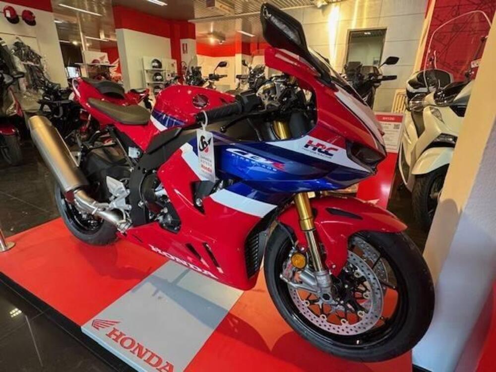 Honda CBR 1000 RR-R Fireblade SP (2024) (3)