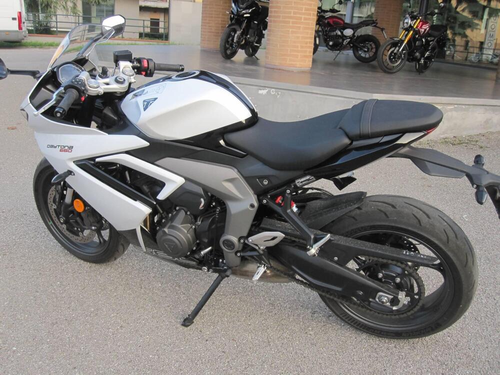 Triumph Daytona 660 (2024) (4)