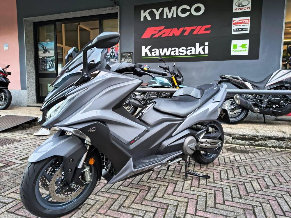 Kymco AK 550 (2020) (2)