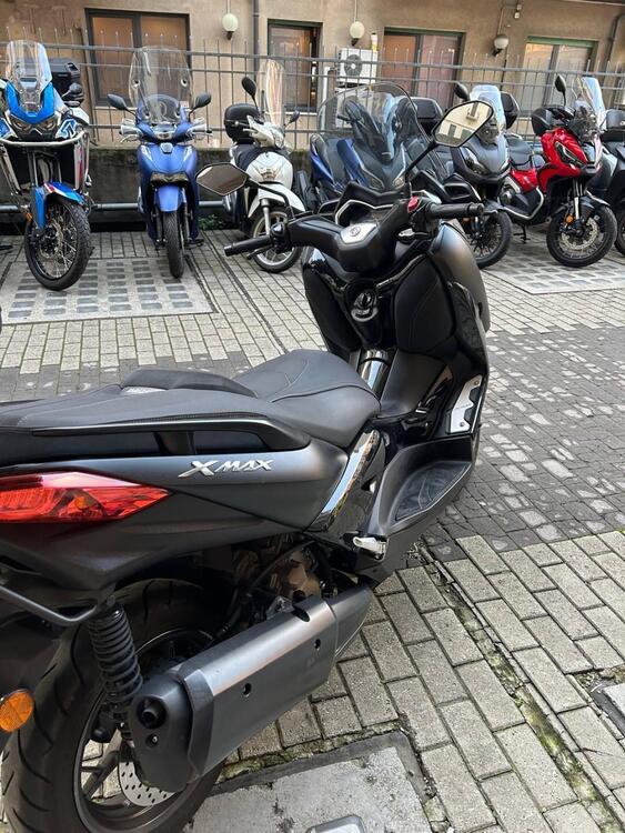 Yamaha X-Max 300 Iron Max (2019 - 20) (3)