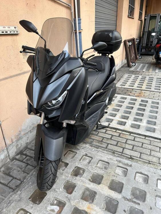 Yamaha X-Max 300 Iron Max (2019 - 20) (2)