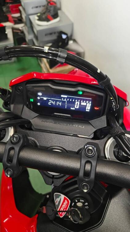 Ducati Hypermotard 698 Mono (2024) (5)