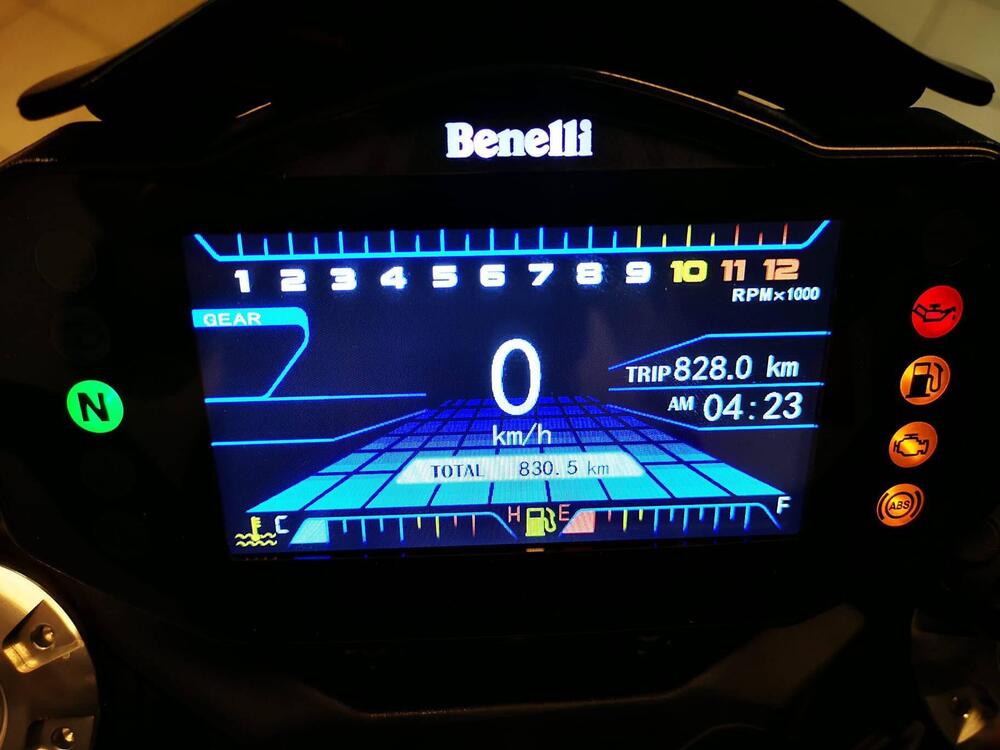 Benelli 752 S (2022 - 24) (5)