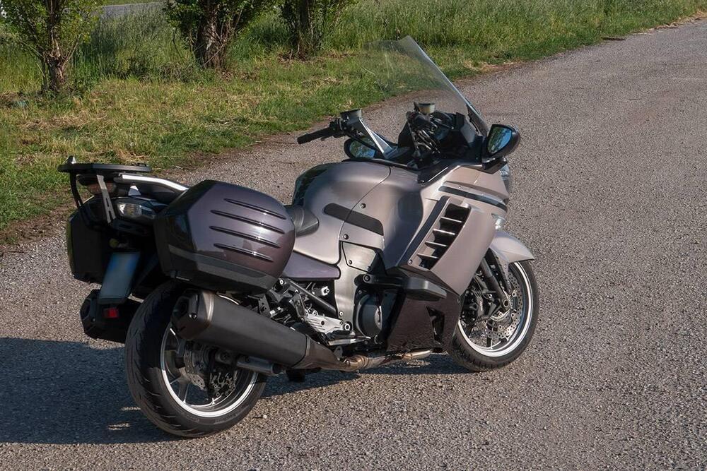 Kawasaki GTR 1400 (2007 - 09) (3)