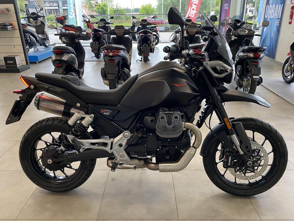 Moto Guzzi V85 Strada (2024) (5)