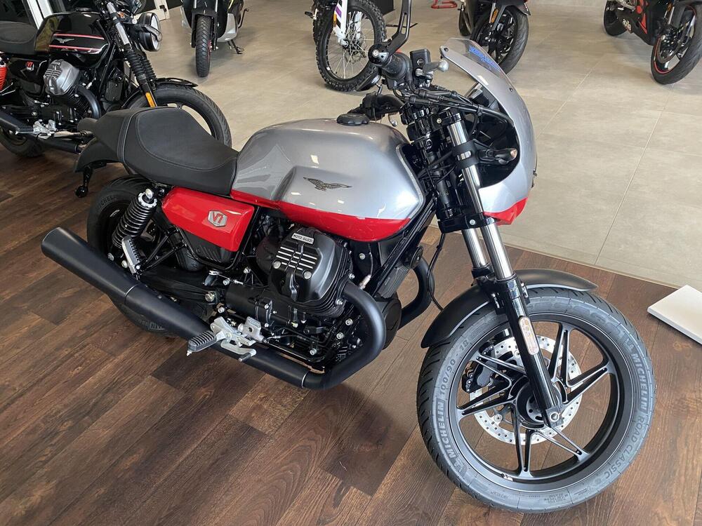 Moto Guzzi V7 Stone Corsa (2023 - 24)