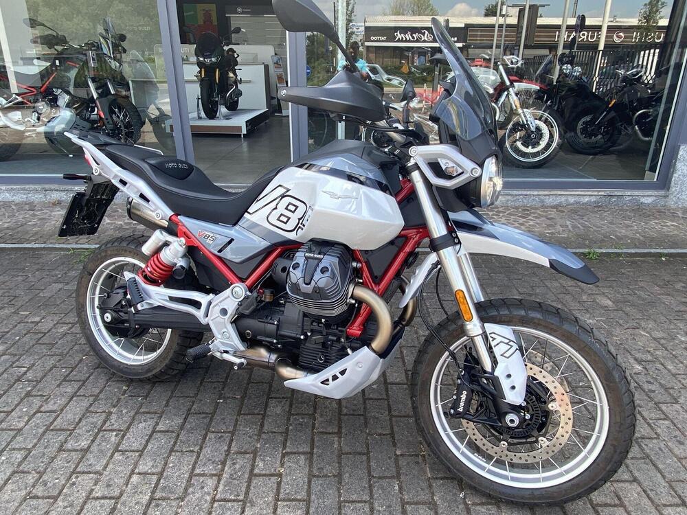 Moto Guzzi V85 TT (2024)