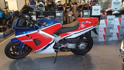 Honda VFR 800 (1998 - 01) usata