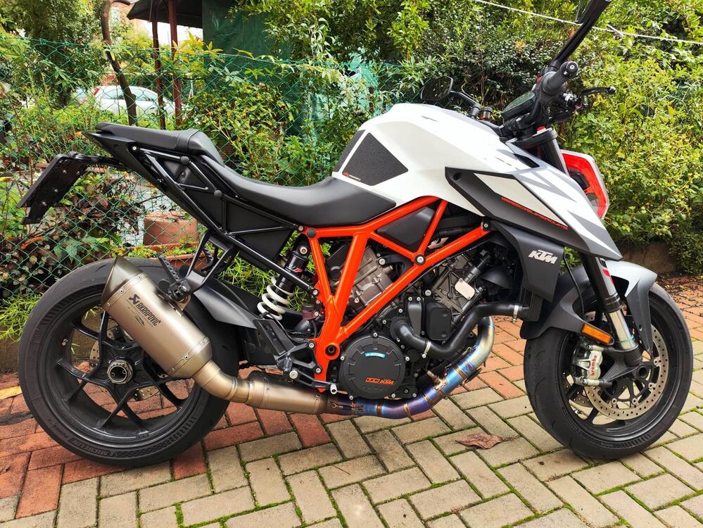 KTM 1290 Super Duke R (2019)