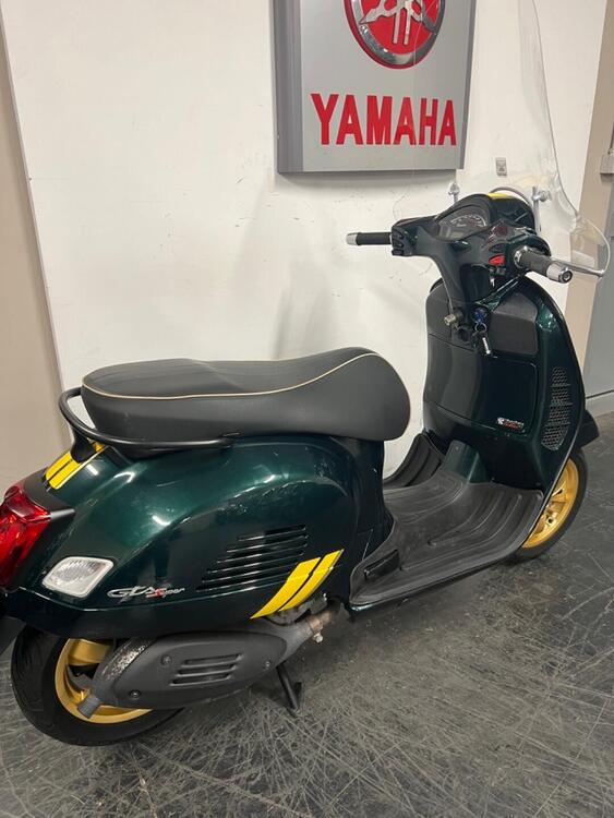 Vespa GTS 300 Super Hpe (2021 - 22) (4)