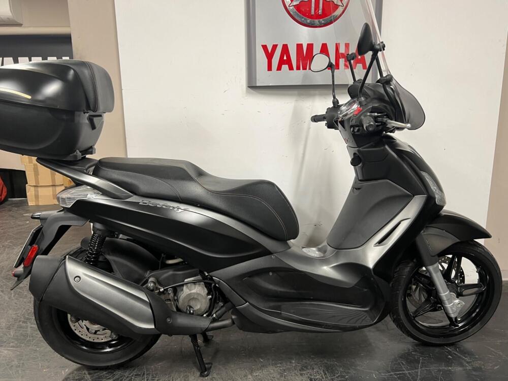 Piaggio Beverly 350 SportTouring ie ABS (2011 - 17)