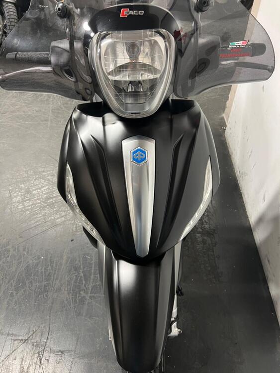 Piaggio Beverly 350 SportTouring ie ABS (2011 - 17) (3)