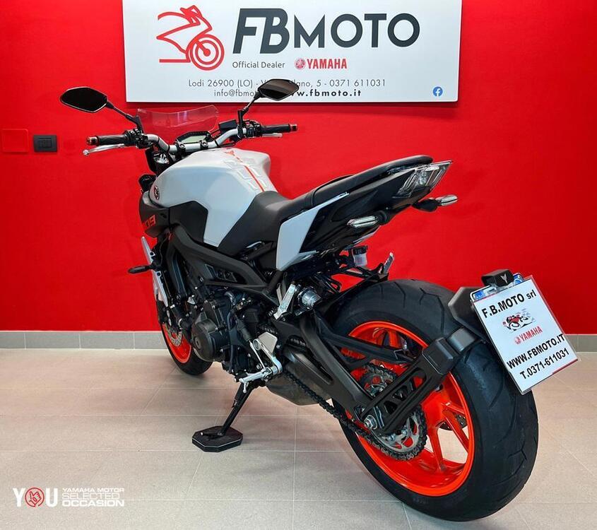 Yamaha MT-09 (2017 - 20) (3)