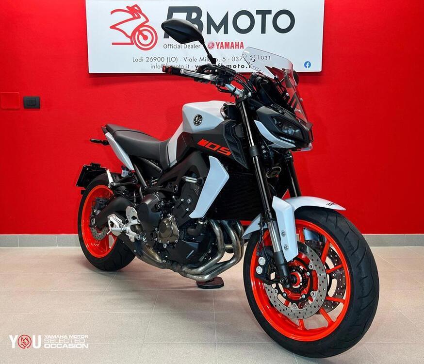 Yamaha MT-09 (2017 - 20) (2)