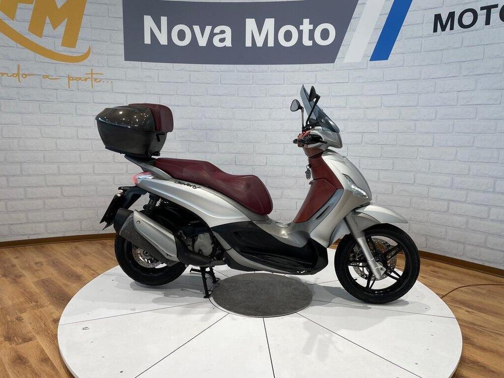 Piaggio Beverly 350 SportTouring ie ABS (2011 - 17) (3)