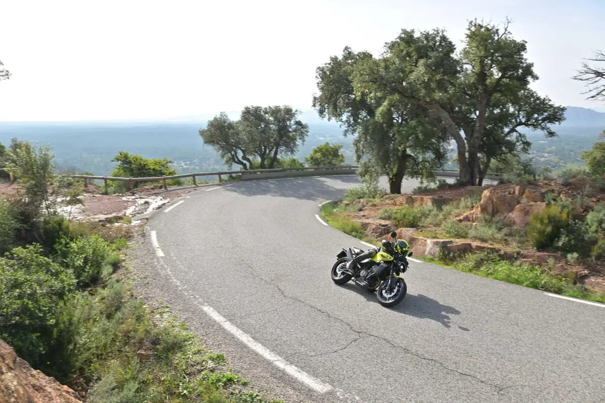 Husqvarna Vitpilen 801. Come va, pregi e difetti [VIDEO E GALLERY] (15)