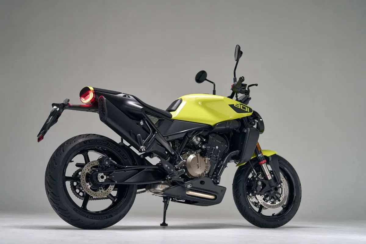 Husqvarna Vitpilen 801. Come va, pregi e difetti [VIDEO E GALLERY] (25)